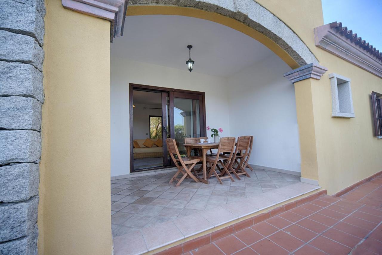 Residence Oasi E Oasi Blu San Teodoro  Exterior foto